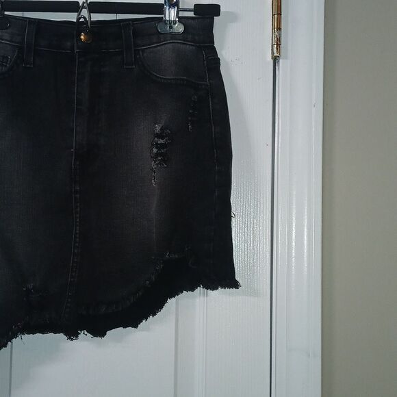 VIBRANT M.I.U. stretch  distressed Asymmetrical Black Denim Skirt Sz M - Picture 2 of 7